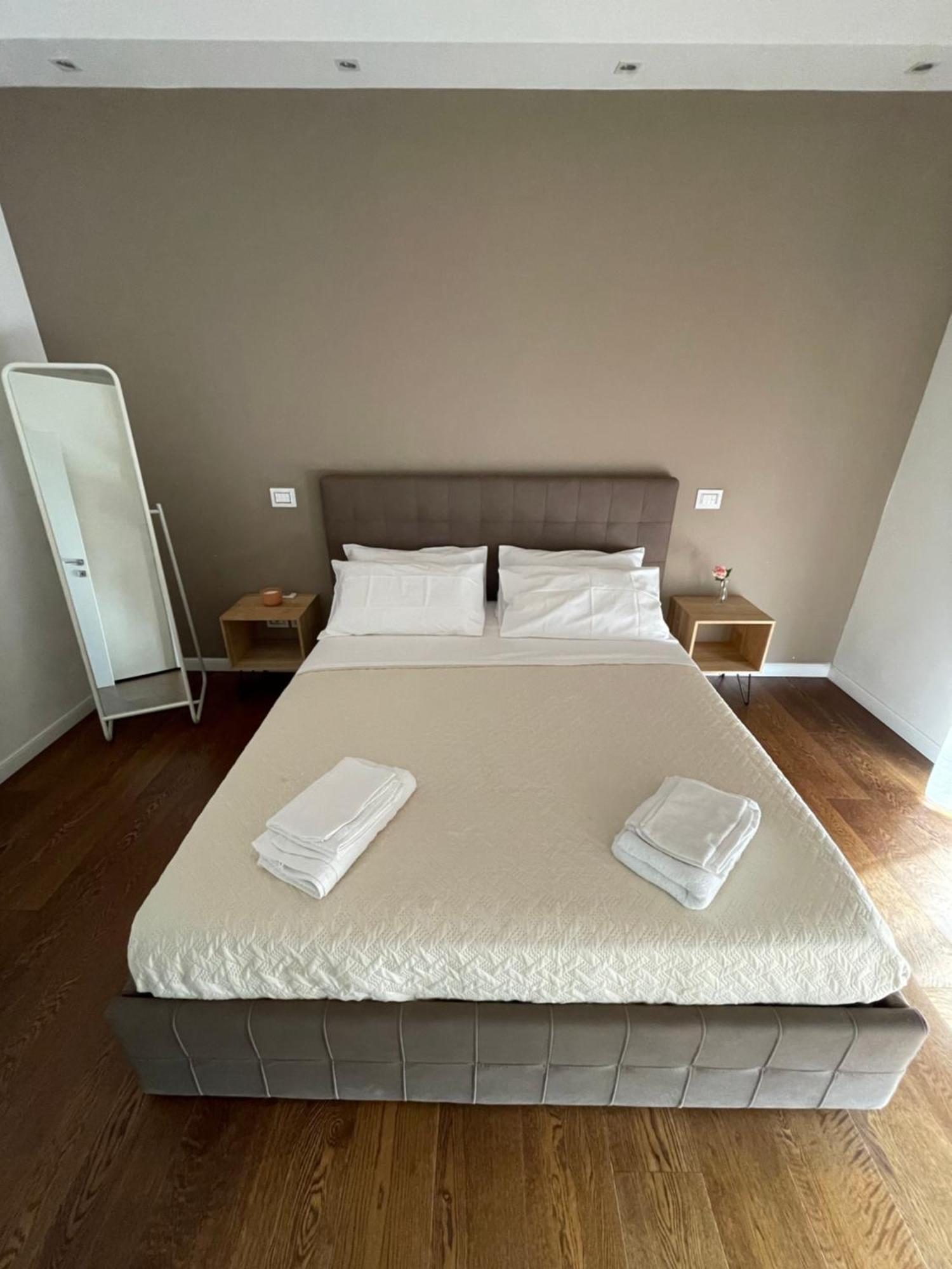 Morivione Apartment - Bocconi Free Parking มิลาน ภายนอก รูปภาพ