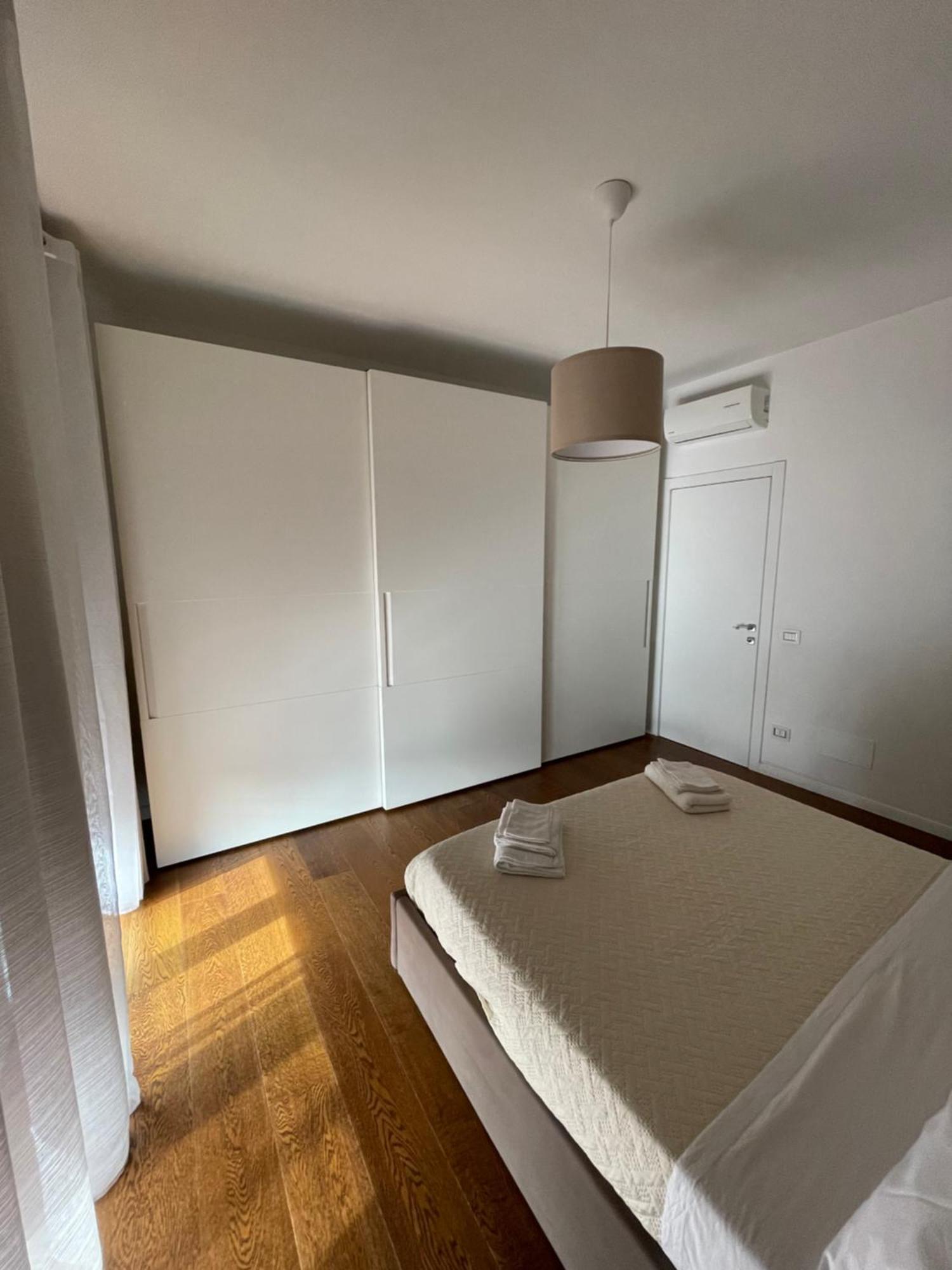 Morivione Apartment - Bocconi Free Parking มิลาน ภายนอก รูปภาพ