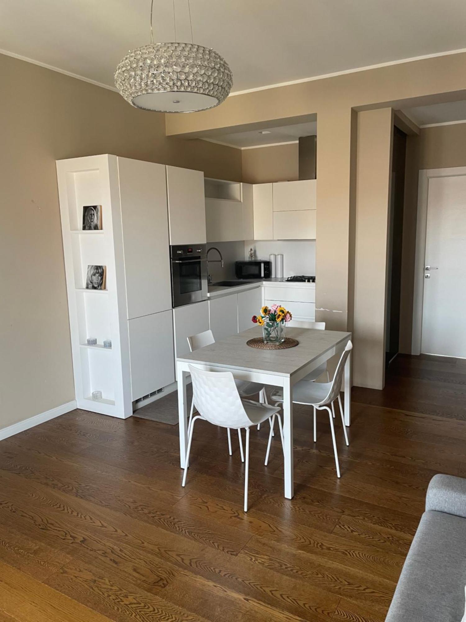 Morivione Apartment - Bocconi Free Parking มิลาน ภายนอก รูปภาพ
